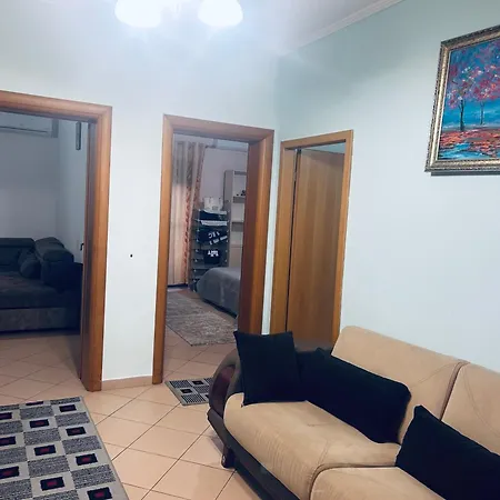 An Unforgettable Polisi i Vogel